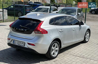 Хэтчбек Volvo V40 2014 в 