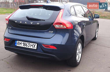 Хетчбек Volvo V40 2018 в 