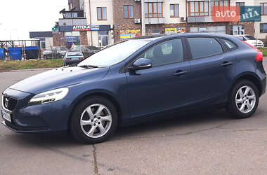 Хетчбек Volvo V40 2018 в 