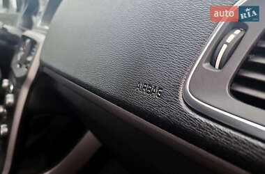 Хетчбек Volvo V40 2018 в 