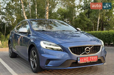 Хетчбек Volvo V40 2017 в Ірпені