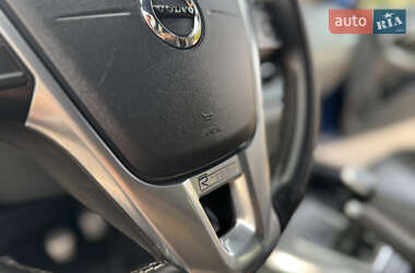 Хэтчбек Volvo V40 2017 в 