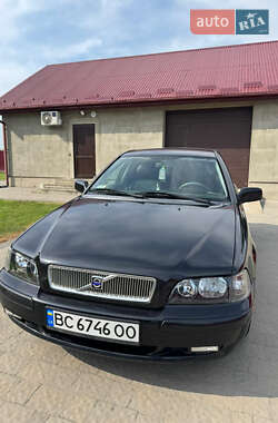 Универсал Volvo V40 2002 в Нововолынске
