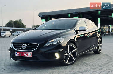 Хэтчбек Volvo V40 2015 в Луцке