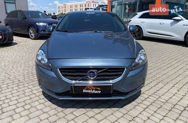 Хэтчбек Volvo V40 2013 в 
