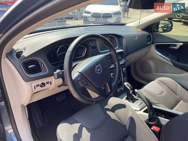 Хэтчбек Volvo V40 2013 в Львове фото 11 Хэтчбек Volvo V40 2013 в Львове