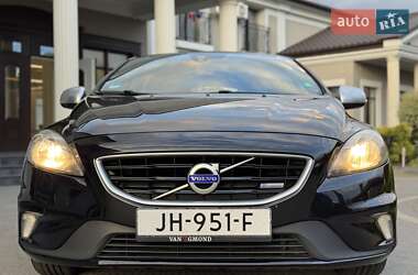 Хэтчбек Volvo V40 2013 в 