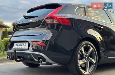 Хэтчбек Volvo V40 2013 в 