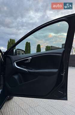 Хэтчбек Volvo V40 2013 в 