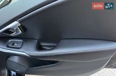Хэтчбек Volvo V40 2013 в 