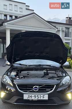 Хэтчбек Volvo V40 2013 в 