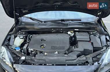 Хэтчбек Volvo V40 2013 в 