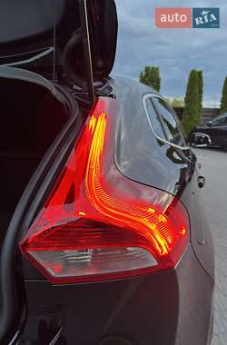 Хэтчбек Volvo V40 2013 в 