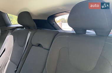 Хэтчбек Volvo V40 2013 в 