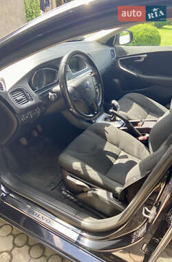 Хэтчбек Volvo V40 2013 в 