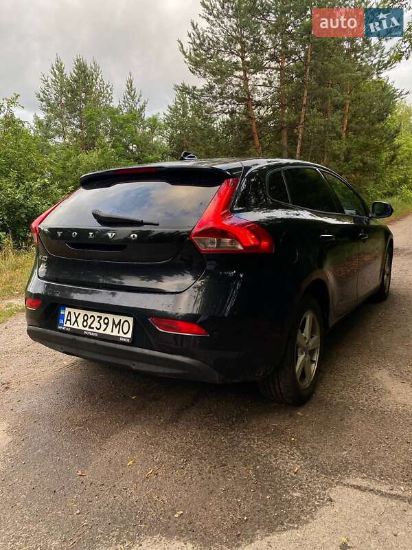 Хэтчбек Volvo V40 2014 в Харькове