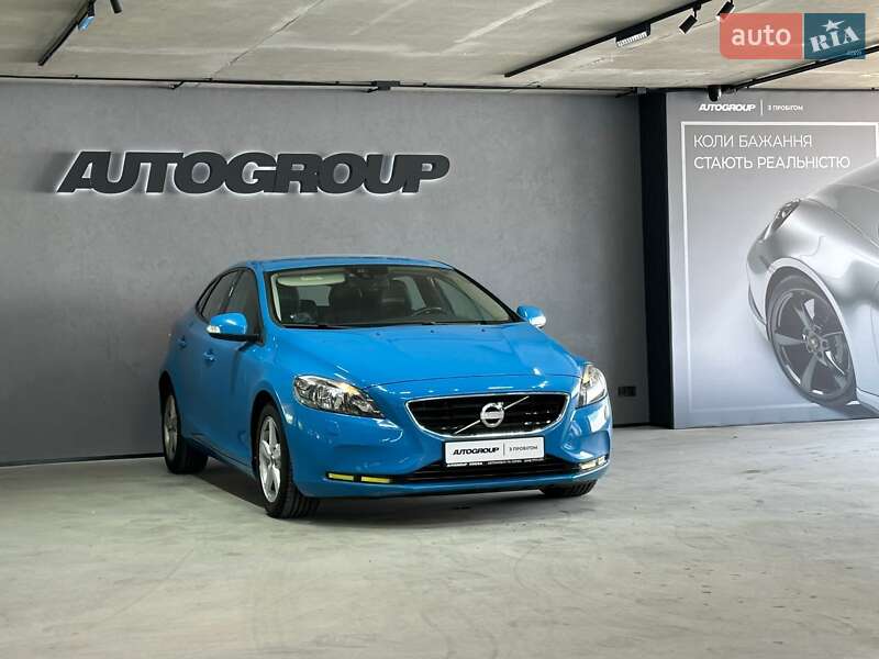 Volvo V40 2013
