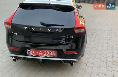 Хэтчбек Volvo V40 2019 в 