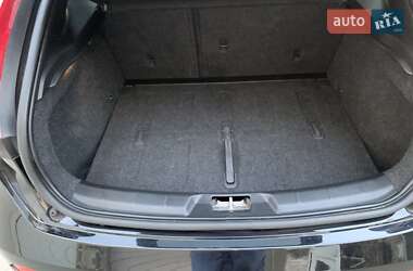 Хэтчбек Volvo V40 2019 в 