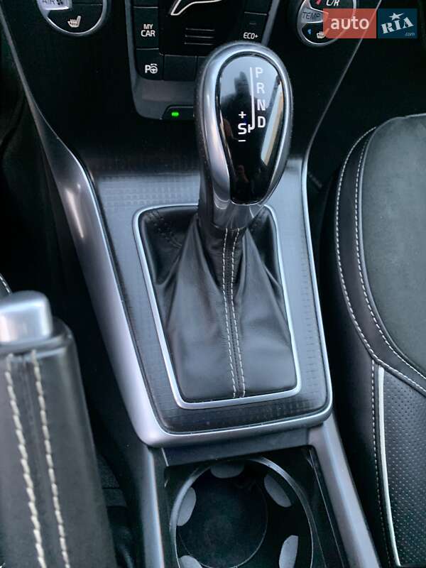 Хетчбек Volvo V40 2019 в Бродах