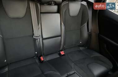 Хэтчбек Volvo V40 2019 в 