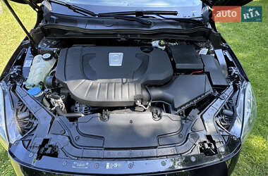 Хэтчбек Volvo V40 2014 в 