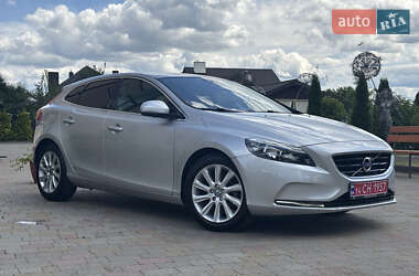 Хэтчбек Volvo V40 2014 в 