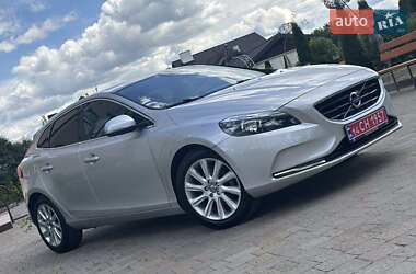Хэтчбек Volvo V40 2014 в 