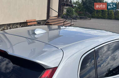 Хэтчбек Volvo V40 2014 в 