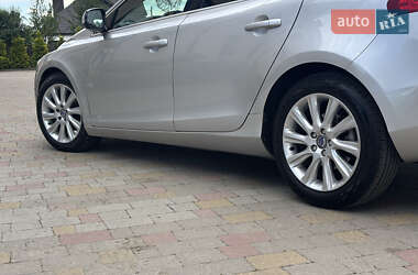 Хэтчбек Volvo V40 2014 в 