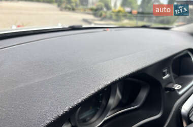 Хэтчбек Volvo V40 2014 в 