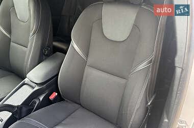 Хэтчбек Volvo V40 2014 в 