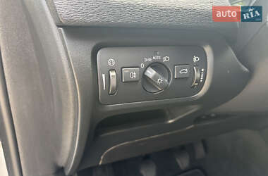 Хэтчбек Volvo V40 2014 в 