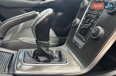 Хэтчбек Volvo V40 2014 в 