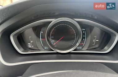 Хэтчбек Volvo V40 2014 в 