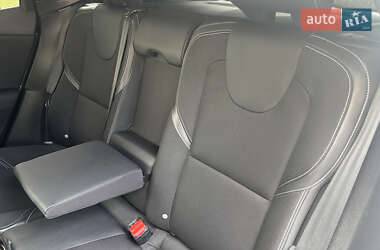 Хэтчбек Volvo V40 2014 в 