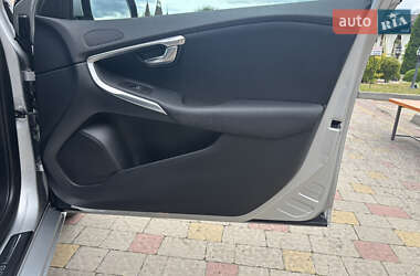 Хэтчбек Volvo V40 2014 в 