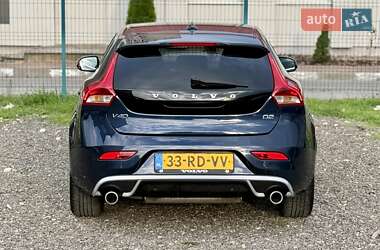 Хэтчбек Volvo V40 2014 в 