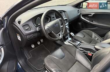 Хэтчбек Volvo V40 2014 в 