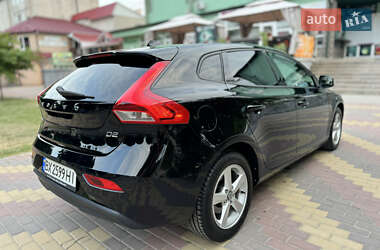 Хэтчбек Volvo V40 2014 в 