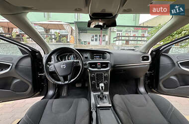 Хэтчбек Volvo V40 2014 в 