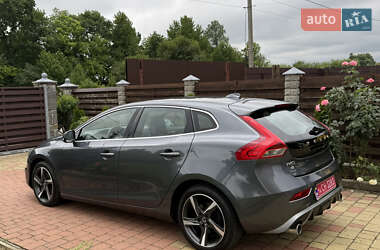Хэтчбек Volvo V40 2013 в 