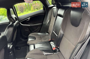 Хэтчбек Volvo V40 2013 в 
