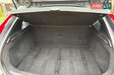 Хэтчбек Volvo V40 2013 в 