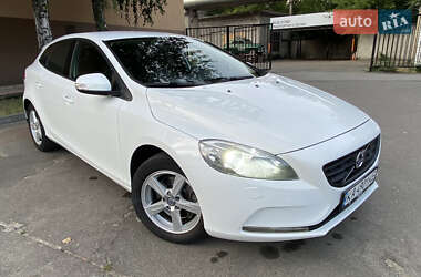 Хэтчбек Volvo V40 2013 в 