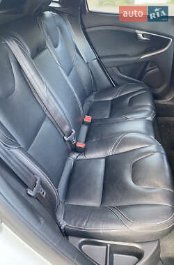 Хэтчбек Volvo V40 2013 в 
