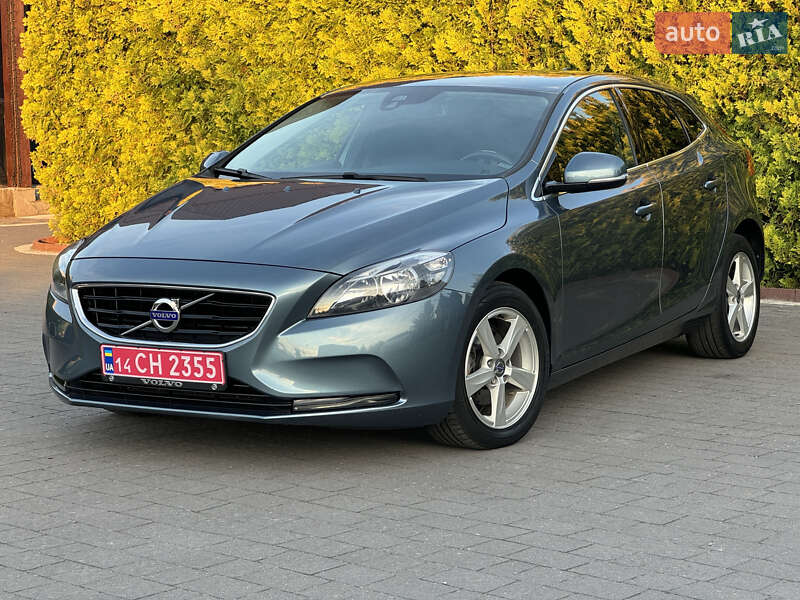 Хэтчбек Volvo V40 2014 в 