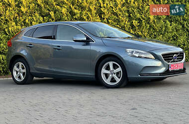 Хэтчбек Volvo V40 2014 в 