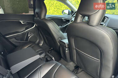 Хэтчбек Volvo V40 2014 в 