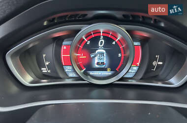 Хэтчбек Volvo V40 2014 в 
